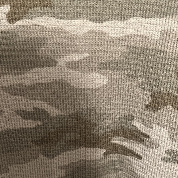 NWOT American Eagle Camo Waffle Long Sleeve - Picture 2 of 6
